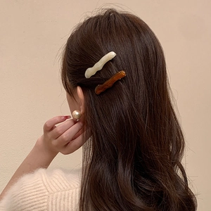 Barrette à Cheveux Ondulée en Acrylique Irrégulière Minimaliste pour Femmes Alliage Texture Marbre Pince Latérale Accessoire Coiffure Coréen