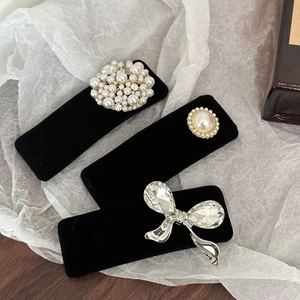 French Vintage Black Velvet Bow Artificial Pearl Rhinestone Hair Clip Elegant BB Side Clip For Women Daily Party Hair Accessories