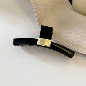 Minimalistische Schwarze Kunststoff Harz Haarklammer Mit Goldem Metalldekor Französisch Vintage Elegante Haargreifer Für Damen