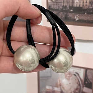 Élastiques à cheveux avec grandes perles champagne pour chignons élégants