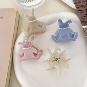 Dolci mollette per capelli a forma di coniglio con perle color crema in tonalità pastello
