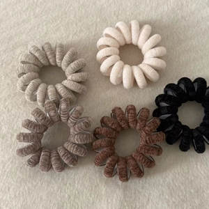 Lot de 5 chouchous spirale en velours aux tons terre neutres pour femmes