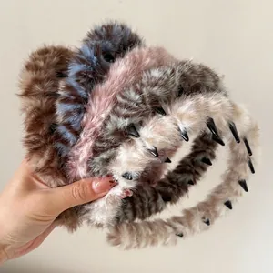 Serre-tête en Peluche à la Mode Avec Dents Imprimé Léopard Bandeau en Fausse Fourrure Doux Hiver Coiffure pour Femmes