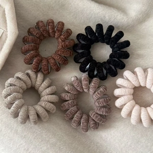 Chouchous Spirale Velours Pour Femmes Élastiques Cordon de Téléphone Bandeaux Recouverts de Tissu Accessoires Cheveux
