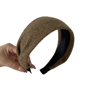 Serre-tête large en laine marron avec rembourrage épais et doublure satinée