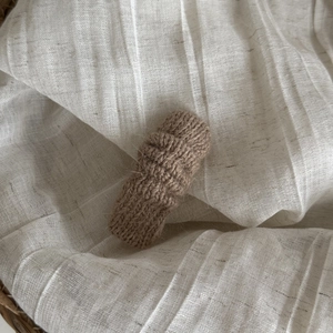 Barrette à cheveux BB en laine tricotée marron pour femmes avec texture faite à la main