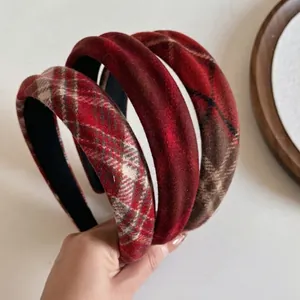 Serre-Tête Rembourré en Éponge à Carreaux Rouges de Noël pour Femmes Bandeau à Cheveux Tartan Rétro Accessoires de Coiffure Cadeau de Nouvel An