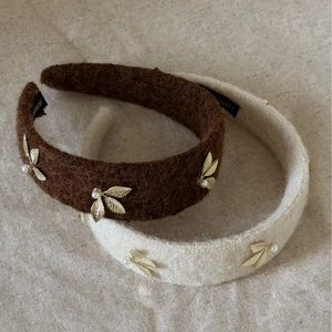 Vintage Woolen Headband With Golden Metal Leaf And Artificial Pearl Elegant Wide Hair Hoop For Women Travel Daily Hair Accessories
