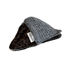 Triangle leopard print and gray knit hair clip featuring hellocandy brand label