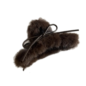 Pince à cheveux en fausse fourrure marron avec nœud accessoire d'hiver pour femmes