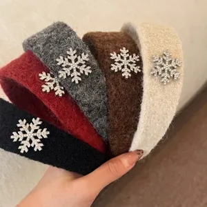 Bandeau en Peluche Flocon de Neige d'Hiver Strass Fausse Künstliche Perle Style Rétro Maillard Mode Accessoires Cheveux Femmes