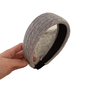 Bandeau gris tricoté épais pour femme avec motif torsadé et doublure intérieure douce