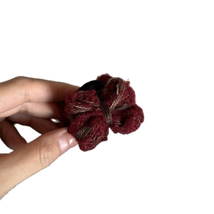 Elegant wine red tweed bow hair claw clip with double ribbon design for autumn and winter