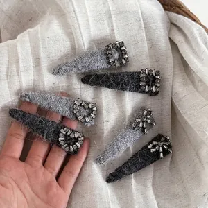 Vintage Rhinestone Plush Hair Clip For Women Light Luxury Woolen Duckbill Clip Heart Bow Square Geometric Side Bangs Hairpin