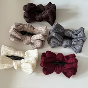 Lot de 5 pinces banane nœuds en tricot vintage aux couleurs d'hiver variées