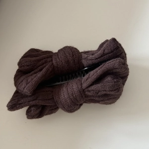 Barrette banane à nœud tricoté marron café rétro pour queue de cheval haute