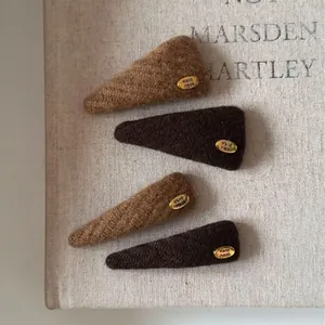 Vintage Knitted Triangle Hair Clips With Gold Hand Made Label Retro Brown Milk Tea Fabric BB Clips For Women Hair Accessories