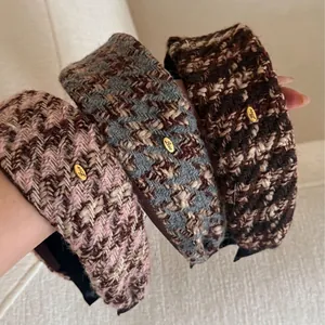 Retro Tweed Wide Headband With Gold Love Metal Tag French Style Woolen Hair Band For Women Autumn Winter Fashion Hair Accessories