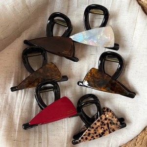 Set of six French acetate triangle hair claws in tortoiseshell and solid colors