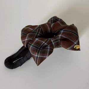 British style blue and brown plaid bow hair clip with golden Love metal emblem