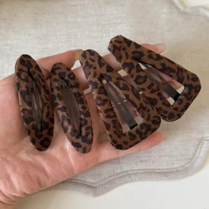Fermagli per capelli BB in peluche con stampa leopardata marrone per lo stile autunnale