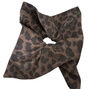 Vintage leopard print scrunchie hair tie with elegant gray streamers for women