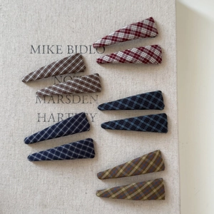 Handmade Plaid Fabric Triangle Hair Clips For Women Sweet Simple Plaid Bangs BB Side Clips Fashion Hair Accessories