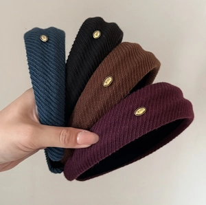Women Knitted Ribbed Solid Color Wide Brim Headband Simple Hairband With Gold Love Metal Label Elegant Hair Accessories