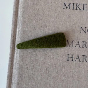 Forest style dark green fabric-wrapped triangular metal hair clip for women hair styling