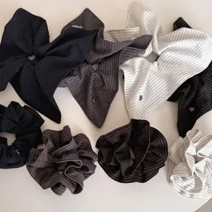 French Style Striped Fabric Scrunchie With Metal Heart Pendant Elegant Korean Hair Tie For Women Daily Fashion Accessories