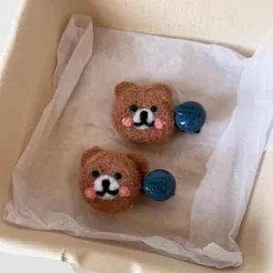 Handmade Brown Felt Bear Hair Clip Blue Bead Embellishment Cartoon Animal Hairpin Elegant Side Fringe Clip For Women Hair Accessory