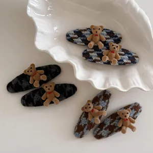 Vintage British Style Woolen Bear Hair Clip For Women Cute Flocked Bear Checked Pattern BB Clip Elegant Hairpin Side Accessories