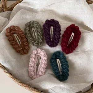 Handmade Knitted Yarn Snap Hair Clip Sweet Colorful Scalloped Edge Side Fringe BB Clip Winter Hair Accessories For Women