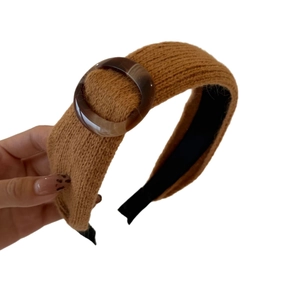 Knitted wide headband with amber resin ring, camel brown hair hoop for daily wear