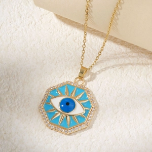 Collier pendentif œil maléfique octogonal avec émail bleu et chaîne dorée