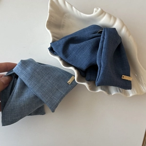 Große Jeans-Haarklammern mit Schleife in Blau und Hellblau mit Metall-Handmade-Tag