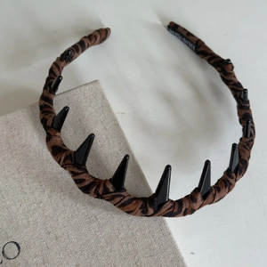 Brown leopard print fabric headband with anti-slip teeth and handmade inner lining