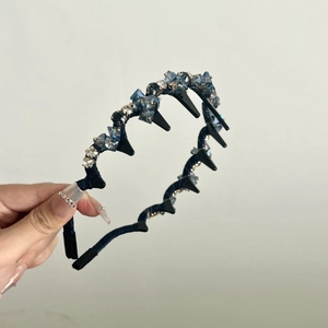 Serre-tête élégant en perles de cristal bleu avec dents antidérapantes pour femmes