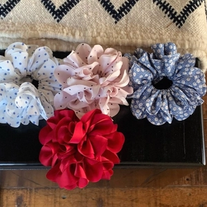 Large Satin Floral Polka Dot Scrunchies For Women Oversized Pleated Hair Ties Elastic Hair Band Fashion Headwear Accessory
