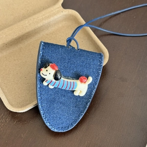 Cute puppy dachshund leather magnetic glasses clip necklace with blue denim texture lanyard