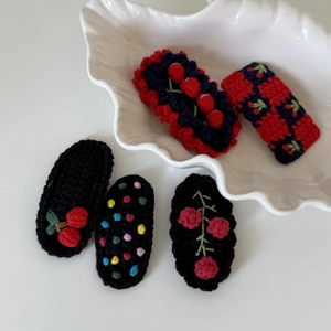 Lot de 5 barrettes à cheveux au crochet fait main avec motifs cerises et pois colorés
