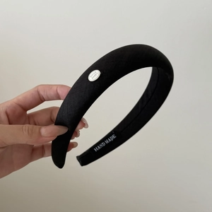 Serre-tête rembourré noir rétro français avec détail métallique smile happy et tissu texturé