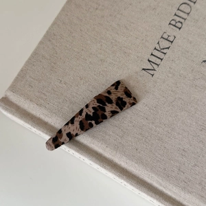 Barrette à cheveux vintage à motif léopard en tissu pour la coiffure rétro des femmes