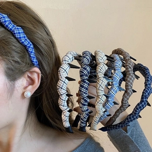 Serre-tête en Tissu Plaid Rétro Avec Dents Antidérapantes Style Académie Bandeau en Tissu Rayé pour Femmes Filles Accessoires Cheveux