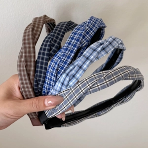 Five-piece set of plaid knot headbands in classic British style for a high top look