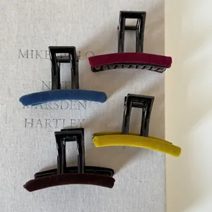 Korean Style Elegant Velvet Square Hair Claw Clip For Women Minimalist Hollow Flocking Shark Clip Fashion Hair Accessories