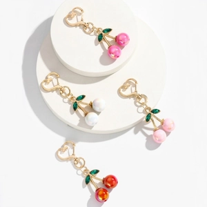 Cute Resin Cherry Keychain For Women Heart Clasp Gold Tone Alloy Rhinestone Leaf Fruit Pendant Bag Charm Accessories Jewelry Gift