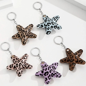 Fashion Leopard Print Star Keychain PU Leather Five Pointed Star Bag Charm Stylish Car Key Ring For Women Jewelry Gift