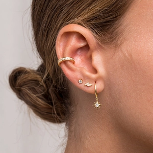 Set di orecchini a stella in argento S925 dorato con borchie in zircone lucido