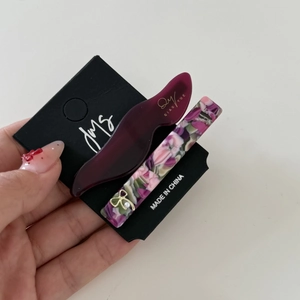 Set di fermagli per capelli fatti a mano con clip bordeaux e clip a fiocco floreale